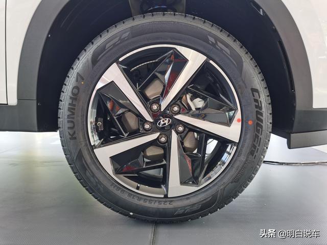 关于2015款现代ix35换什么轮胎型号的信息